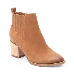 Blondo Noa Block Heel Ankle Bootie Cognac